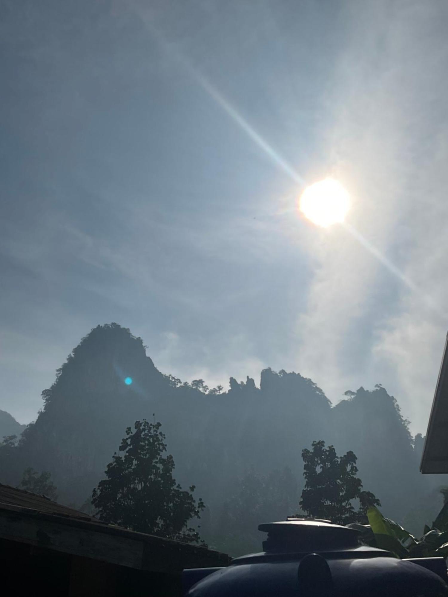 Khao Sok Backpacker Hostel Khao Sok National Park エクステリア 写真